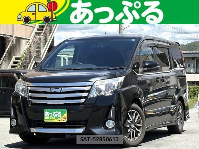 Toyota NOAH 2015-11 8372659-0