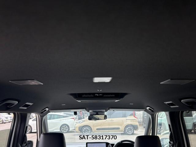 Toyota NOAH 2022-12 8372668-13