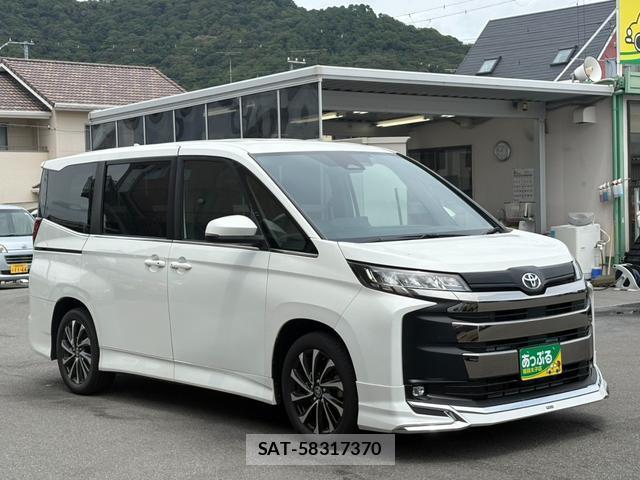 Toyota NOAH 2022-12 8372668-6