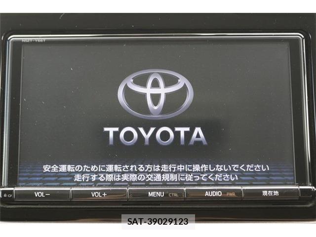 Toyota NOAH 2017-07 8372723-4