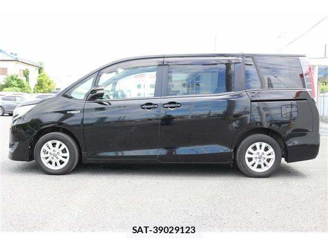 Toyota NOAH 2017-07 8372723-7