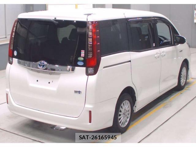 Toyota NOAH 2015-09 8372850-1