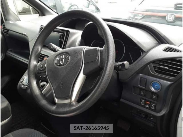Toyota NOAH 2015-09 8372850-2