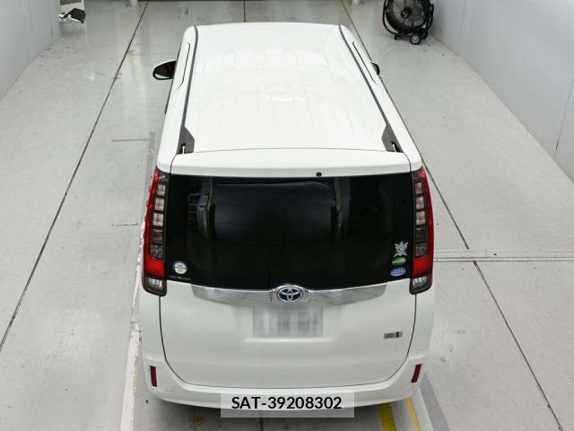 Toyota NOAH 2014-05 8373064-9