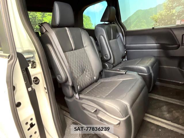 Toyota NOAH 2025-07 8373133-8