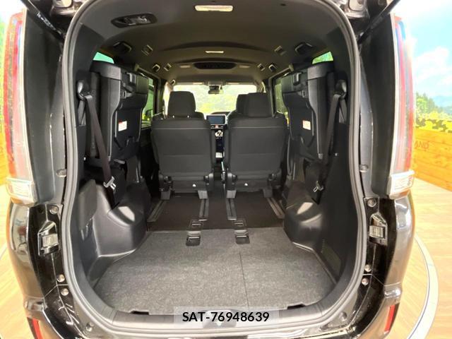 Toyota NOAH 2018-02 8373134-10