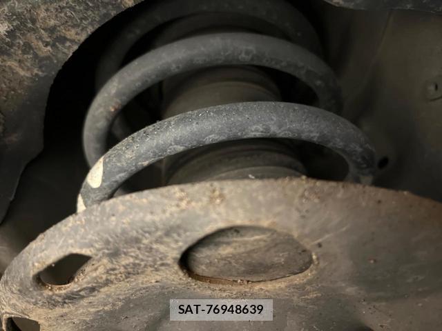 Toyota NOAH 2018-02 8373134-19