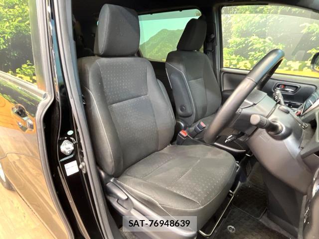 Toyota NOAH 2018-02 8373134-7