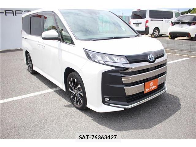 Toyota NOAH 2022-05 8373522-11