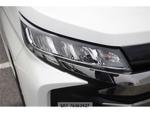 Toyota NOAH 2022-05 8373522-12