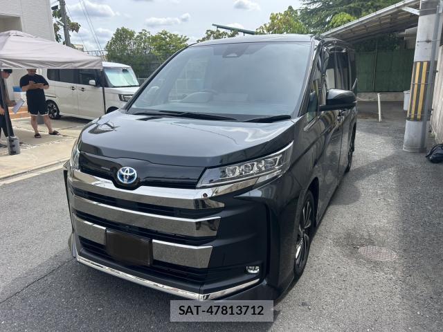 Toyota NOAH 2025-02 8373555-0
