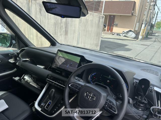 Toyota NOAH 2025-02 8373555-2