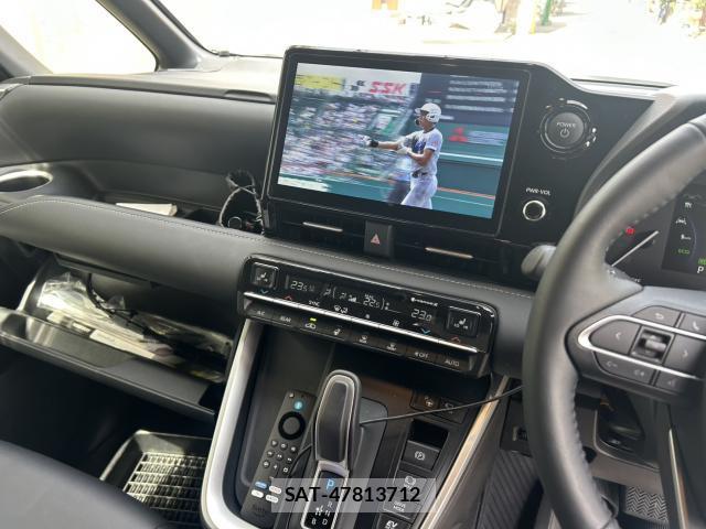 Toyota NOAH 2025-02 8373555-5