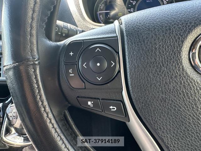 Toyota NOAH 2018-08 8373819-12