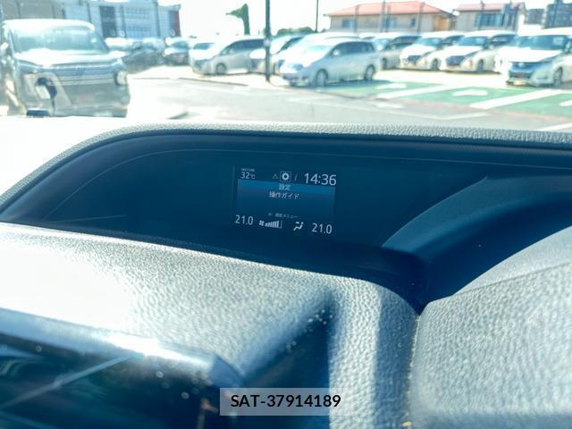 Toyota NOAH 2018-08 8373819-9