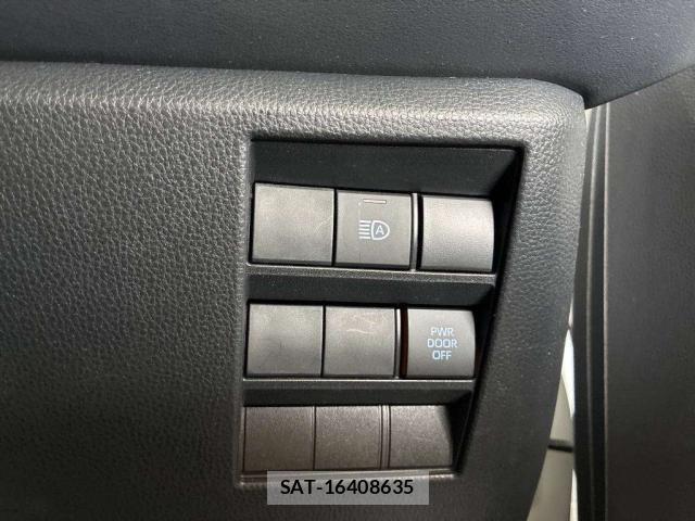 Toyota NOAH 2022-02 8373844-10