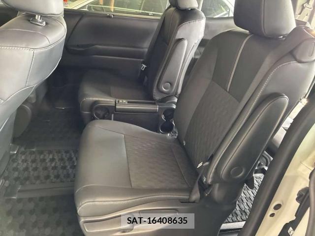 Toyota NOAH 2022-02 8373844-6
