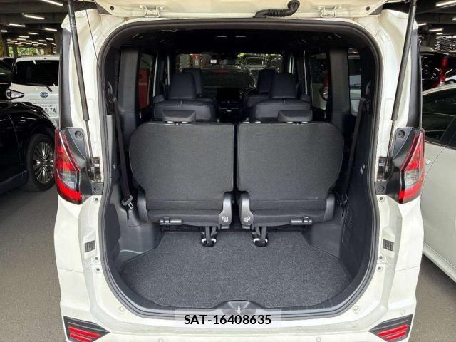 Toyota NOAH 2022-02 8373844-7