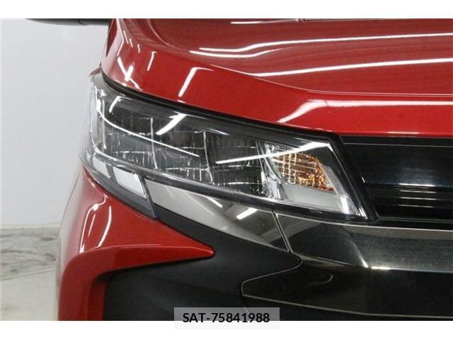 Toyota NOAH 2022-10 8373950-11