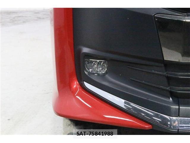 Toyota NOAH 2022-10 8373950-12