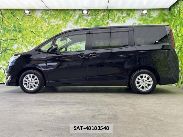 Toyota NOAH 2020-11 8374072-1