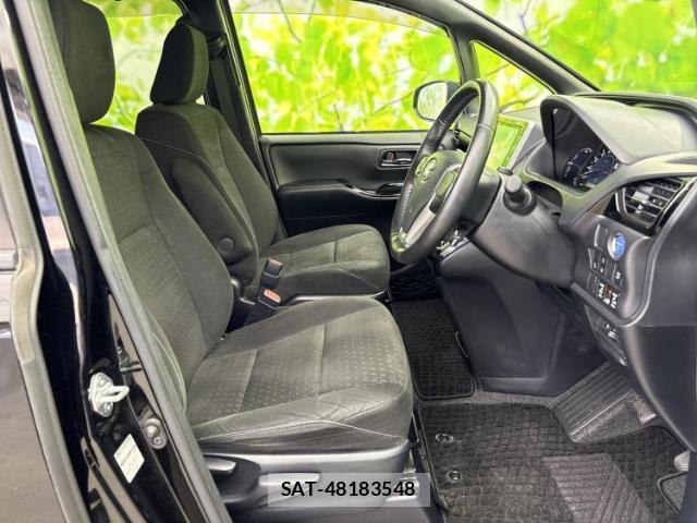 Toyota NOAH 2020-11 8374072-3