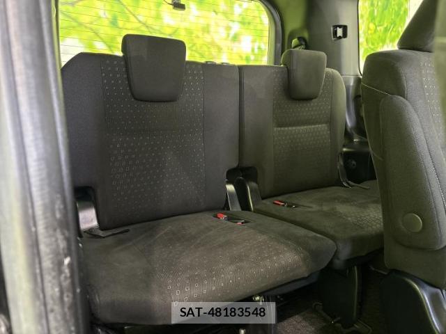 Toyota NOAH 2020-11 8374072-5