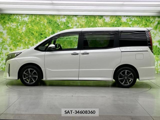 Toyota NOAH 2019-04 8374163-1