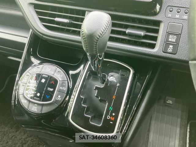 Toyota NOAH 2019-04 8374163-17