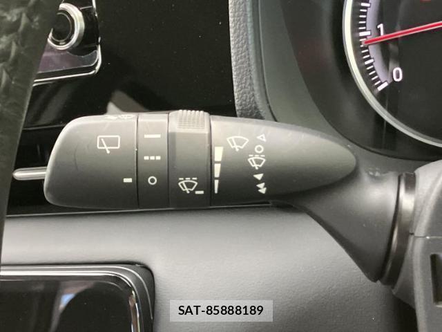Toyota NOAH 2022-09 8374238-16