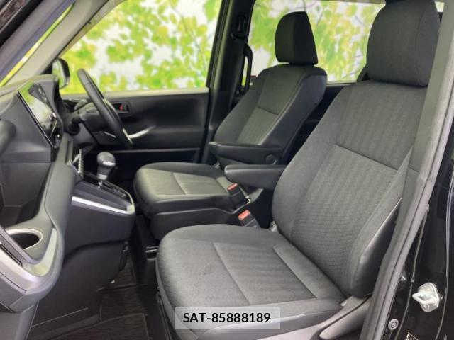 Toyota NOAH 2022-09 8374238-6