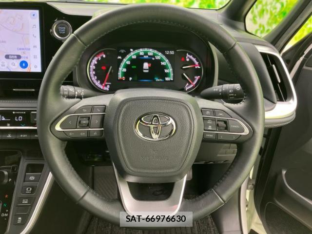 Toyota NOAH 2023-08 8374316-14