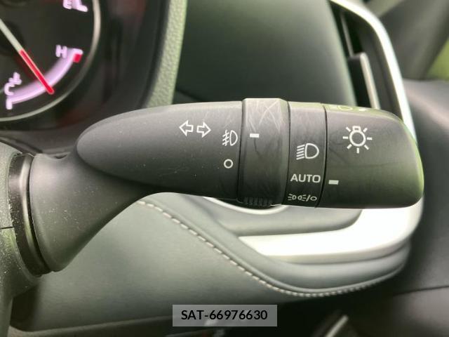 Toyota NOAH 2023-08 8374316-15