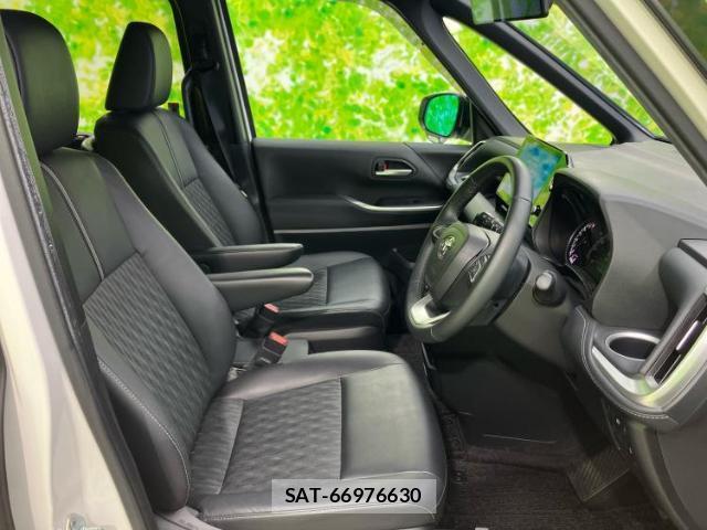 Toyota NOAH 2023-08 8374316-3