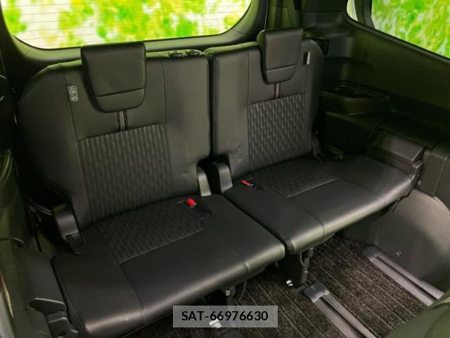 Toyota NOAH 2023-08 8374316-5