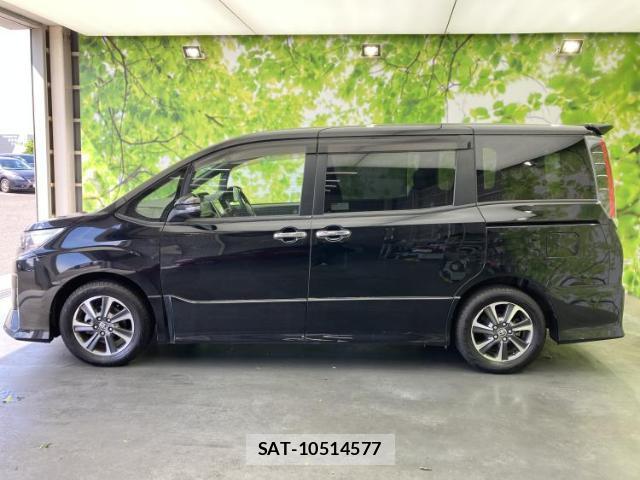 Toyota NOAH 2019-05 8374323-1