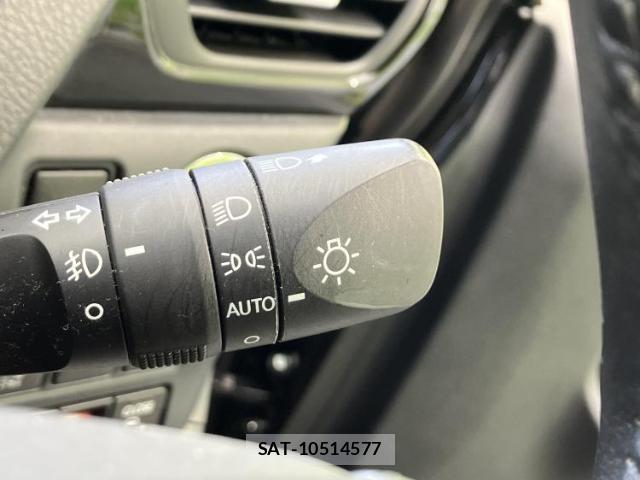 Toyota NOAH 2019-05 8374323-15