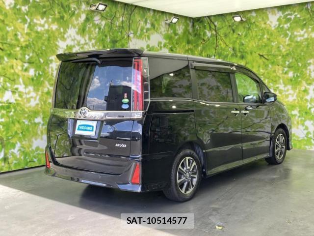 Toyota NOAH 2019-05 8374323-2