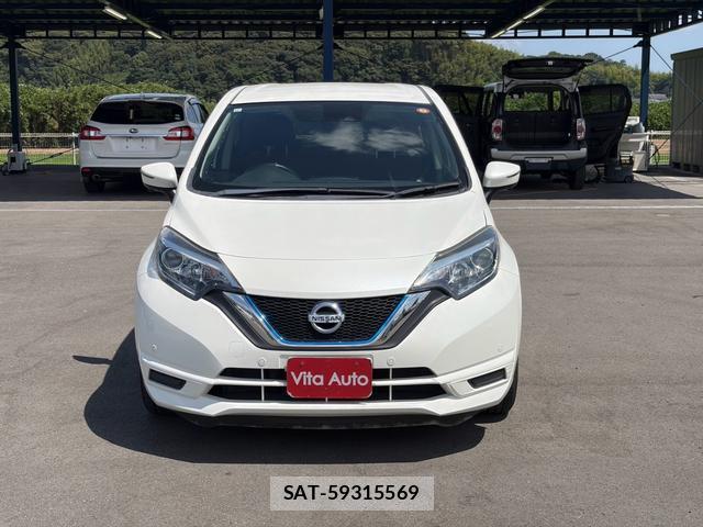 Nissan NOTE 2017-11 8372657-11
