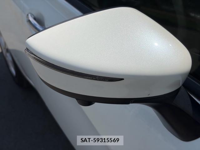 Nissan NOTE 2017-11 8372657-15
