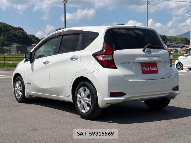 Nissan NOTE 2017-11 8372657-19