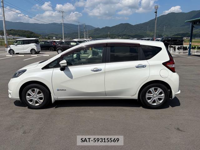 Nissan NOTE 2017-11 8372657-2