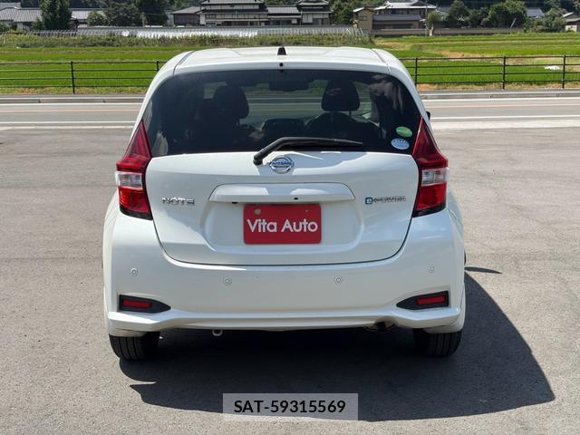 Nissan NOTE 2017-11 8372657-3