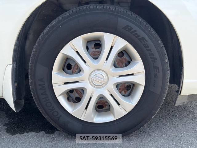 Nissan NOTE 2017-11 8372657-5