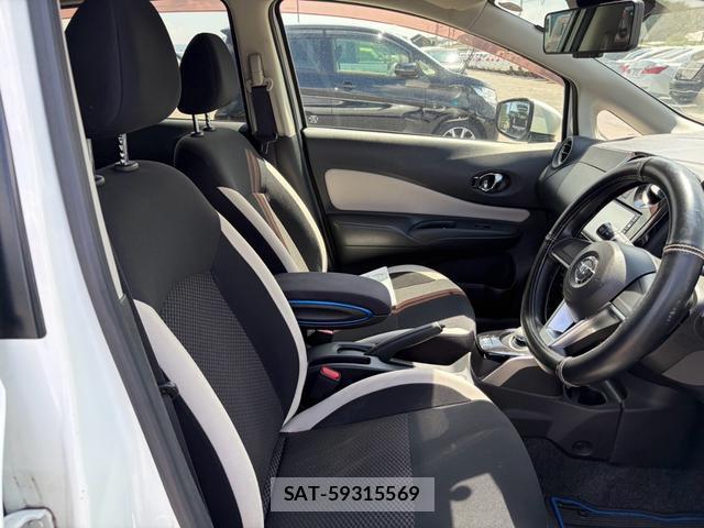 Nissan NOTE 2017-11 8372657-8