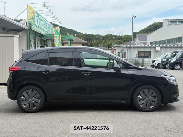 Nissan NOTE 2021-12 8372669-4