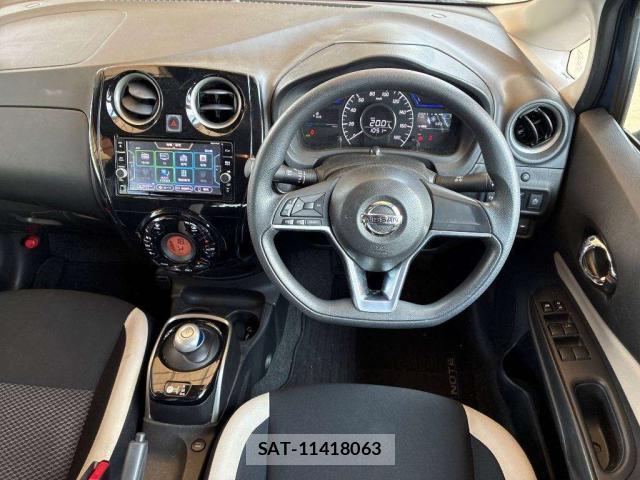 Nissan NOTE 2018-02 8372832-2