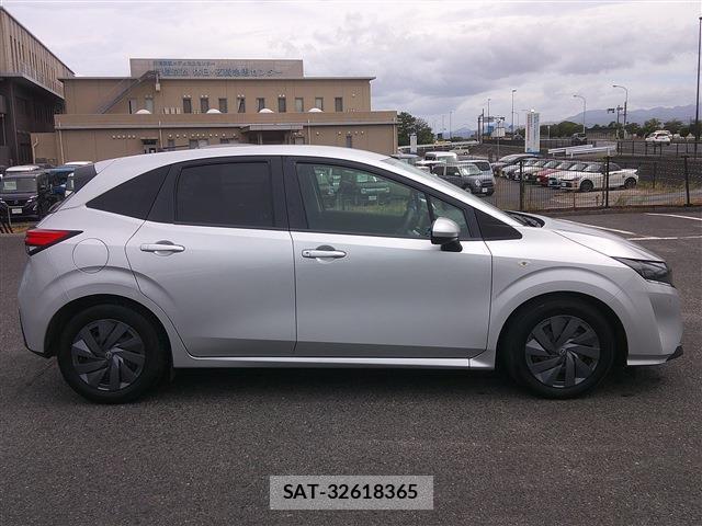 Nissan NOTE 2022-06 8372937-4