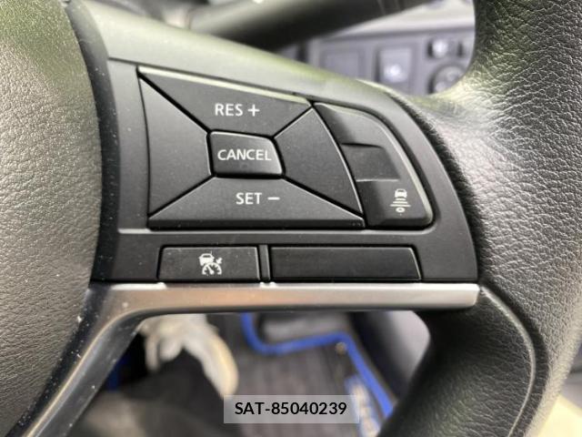 Nissan NOTE 2020-04 8373360-13