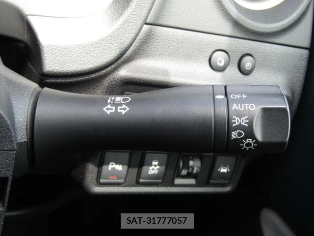 Nissan NOTE 2018-07 8373710-12